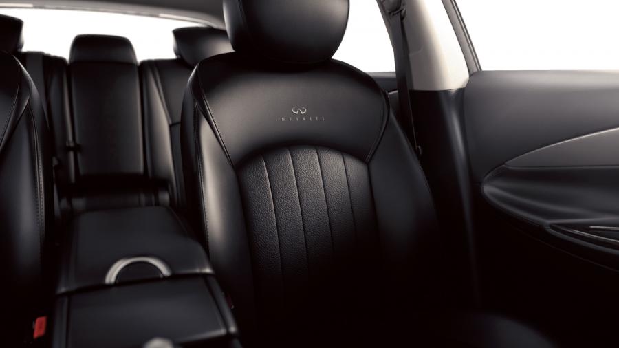  Infiniti QX50 2014 года  (фото 32 из 38)